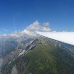 Flugwegposition um 10:45:30: Aufgenommen in der Nähe von Gemeinde Kals am Großglockner, 9981, Österreich in 2561 Meter